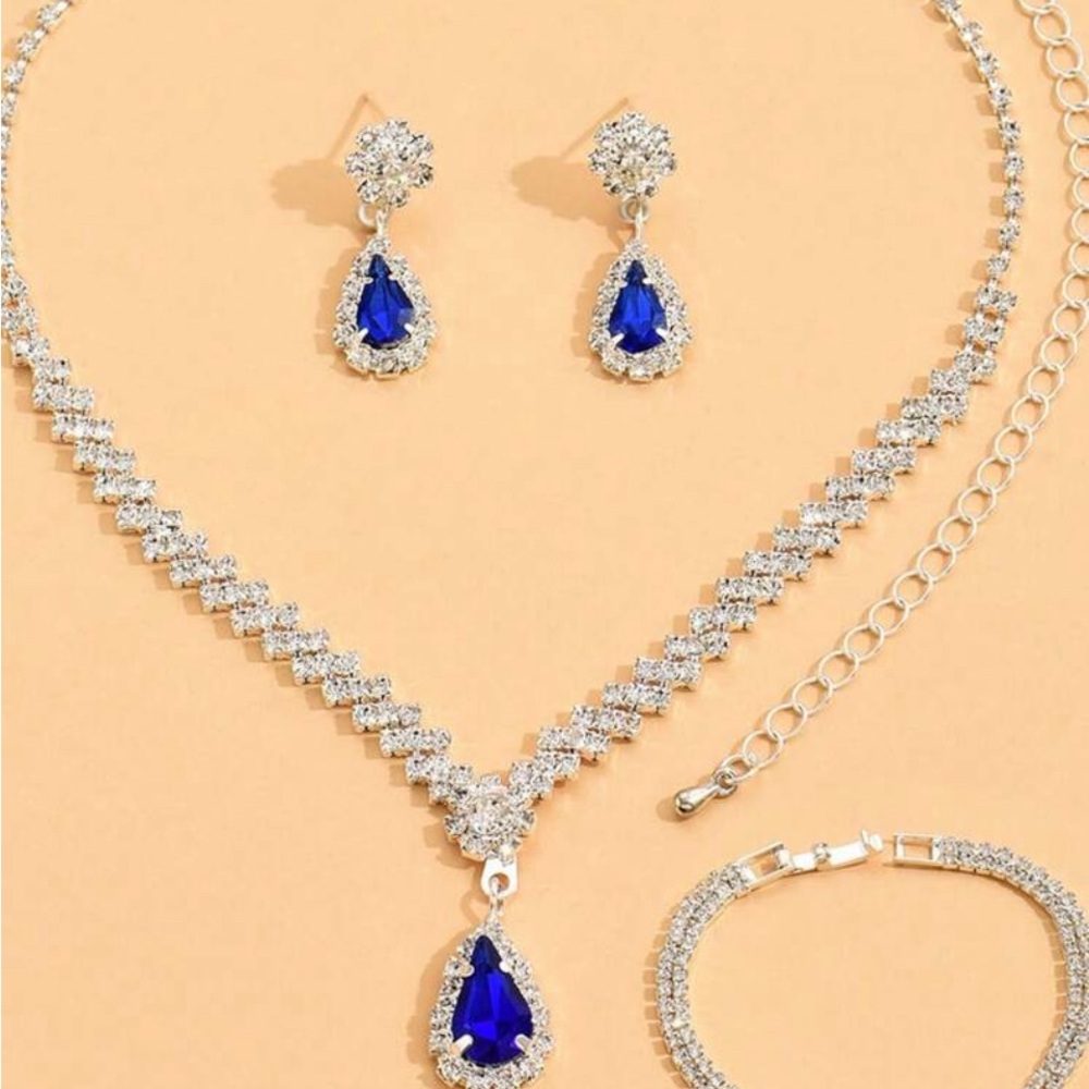 4pcs Women Wedding Season Necklace Earrings Bracelet Jewelry Set
